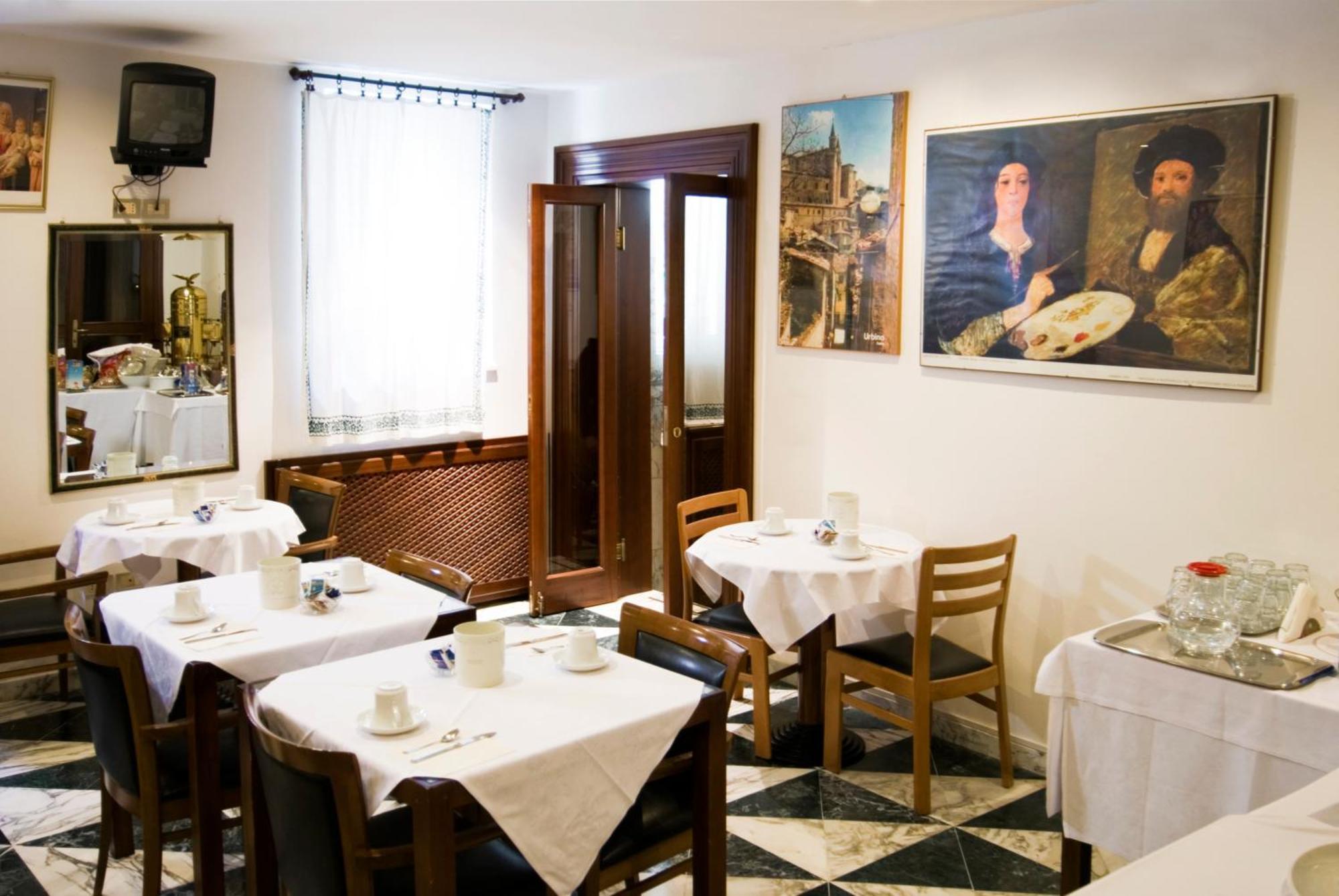 Albergo Hotel Raffaello Urbino Eksteriør billede