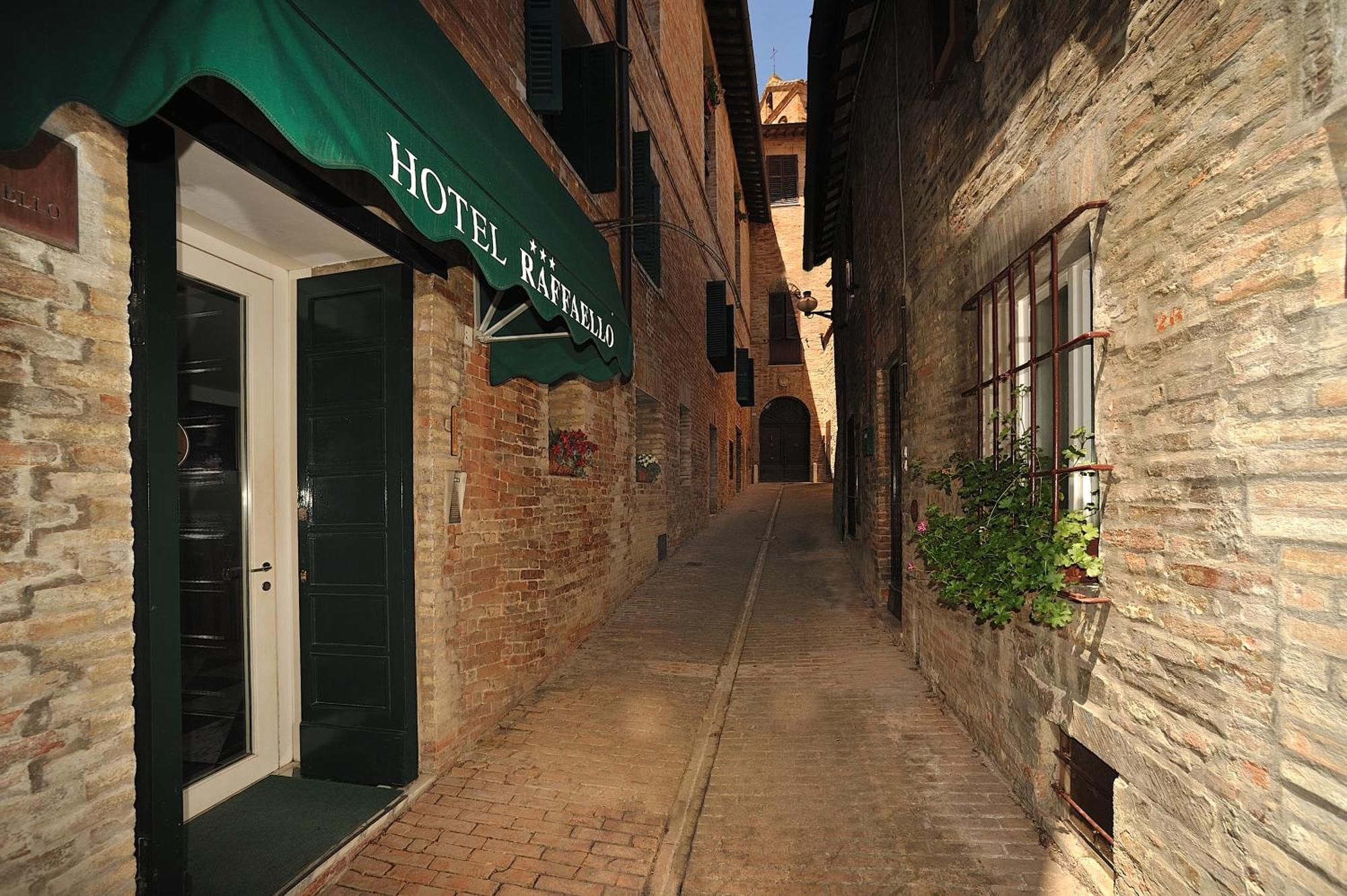 Albergo Hotel Raffaello Urbino Eksteriør billede