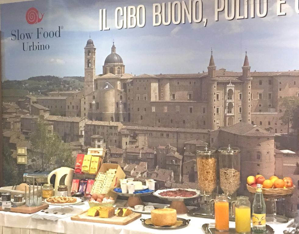 Albergo Hotel Raffaello Urbino Eksteriør billede