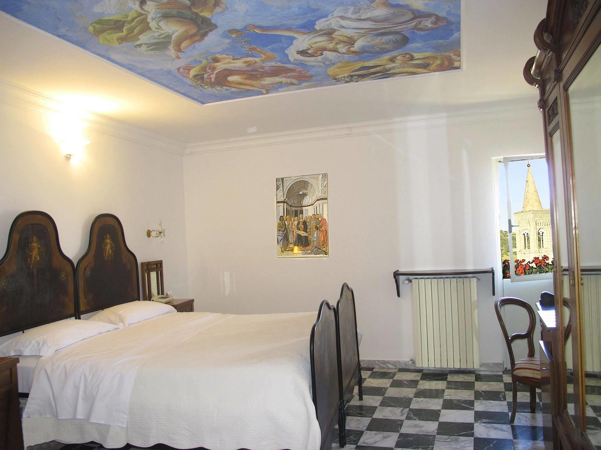 Albergo Hotel Raffaello Urbino Eksteriør billede