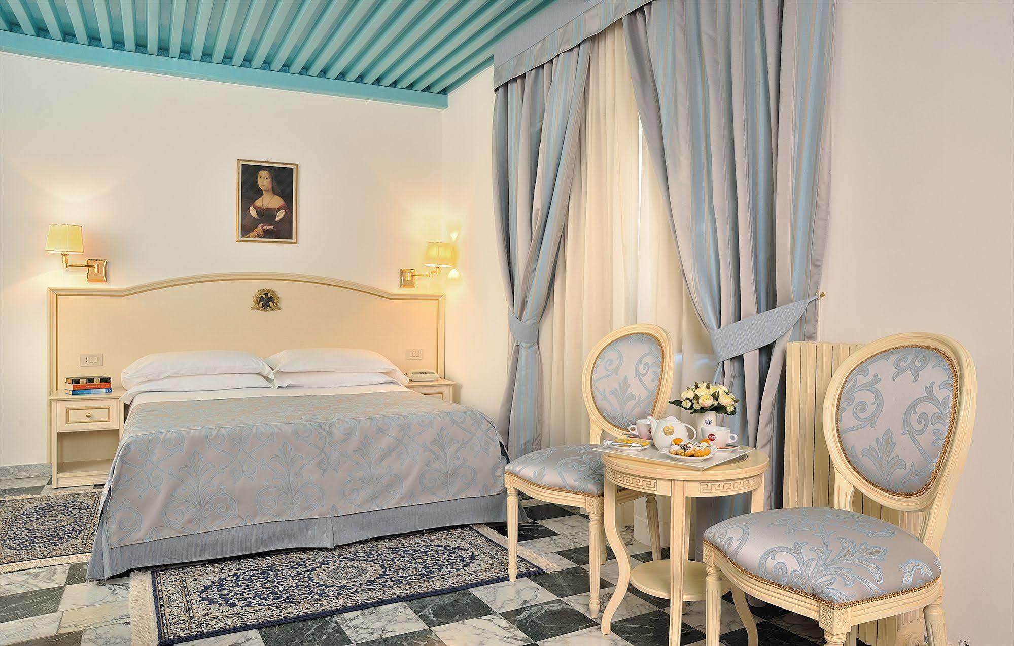Albergo Hotel Raffaello Urbino Eksteriør billede